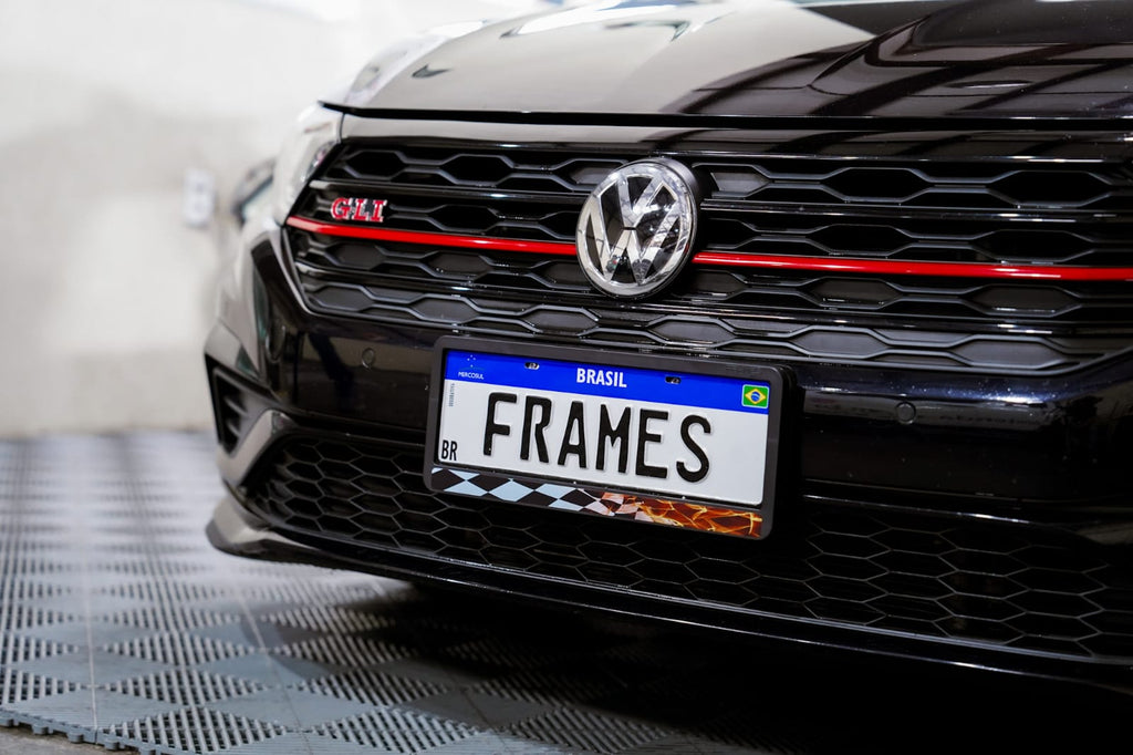 Suporte Moldura Placa Mercosul Carro Flag & Fire - 1 Par